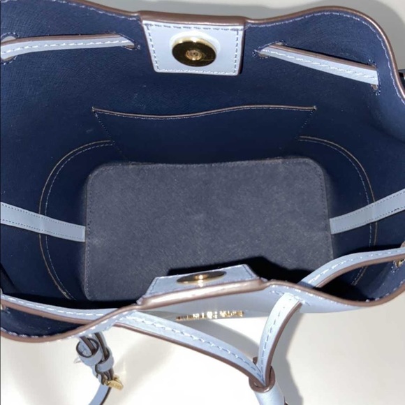 *Sold* Michael Kors Blue Bucket Bag - Picture 3 of 5